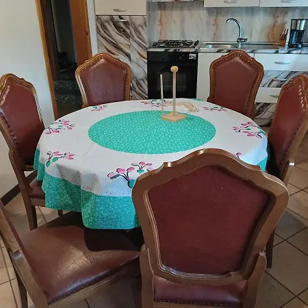 דירה Hala's House