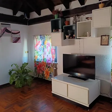 Hala's House Apartment Castelletto sopra Ticino